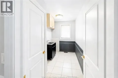 4585 Howard Avenue Windsor ON N9G 1P6
