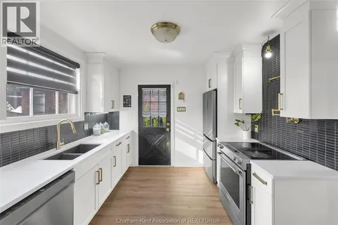 124 Llydican Avenue Chatham ON N7L 3E8