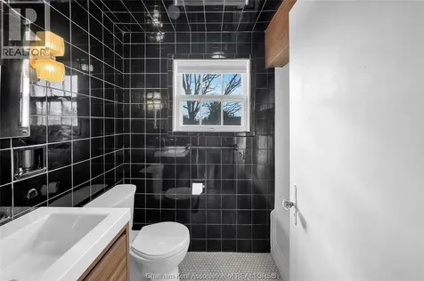 124 Llydican Avenue Chatham ON N7L 3E8