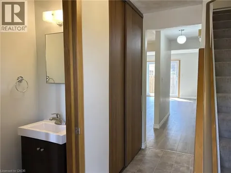 10 Montclair Crescent Simcoe ON N3Y 4R9