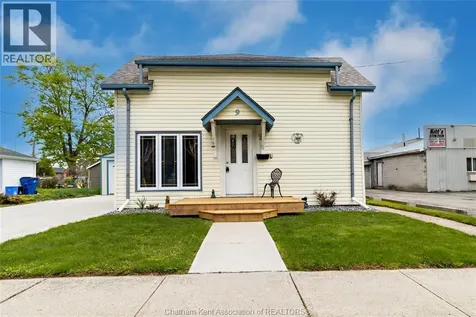 9 Woods Street Chatham ON N7L 3P9