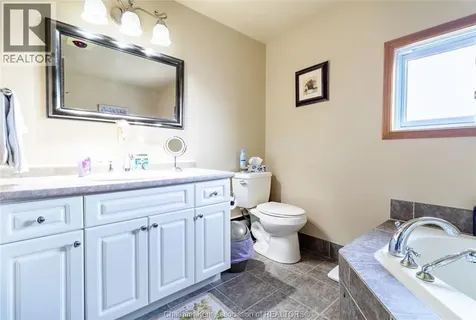 9 Woods Street Chatham ON N7L 3P9