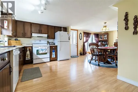 9 Woods Street Chatham ON N7L 3P9