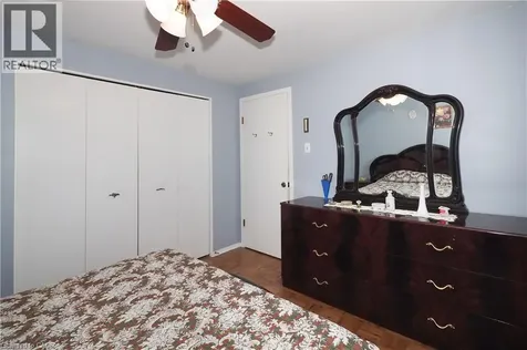 10 Balfour Crescent Kitchener ON N2C 1Z5