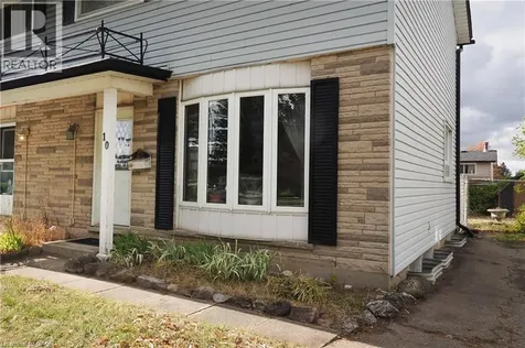 10 Balfour Crescent Kitchener ON N2C 1Z5
