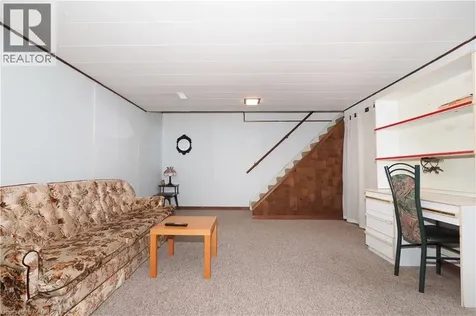 10 Balfour Crescent Kitchener ON N2C 1Z5