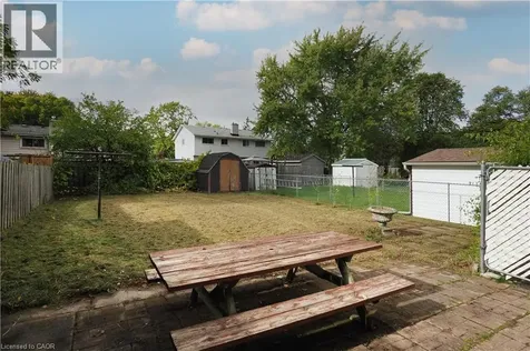 10 Balfour Crescent Kitchener ON N2C 1Z5