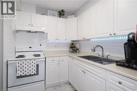 6 Walton Avenue Kitchener ON N2C 2B5