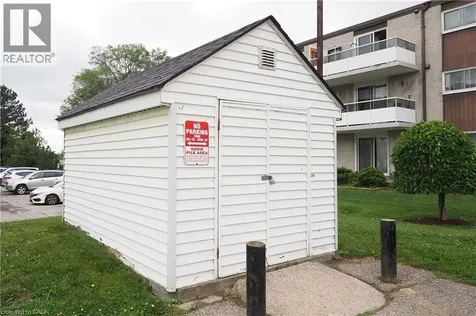 6 Walton Avenue Kitchener ON N2C 2B5