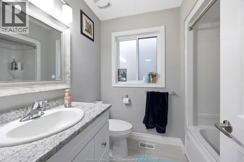 1280 Eastlawn Windsor ON N8S 3J1