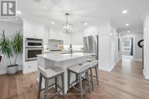 37 Parkholm Avenue Guelph (st. George's) ON N1E 2S4