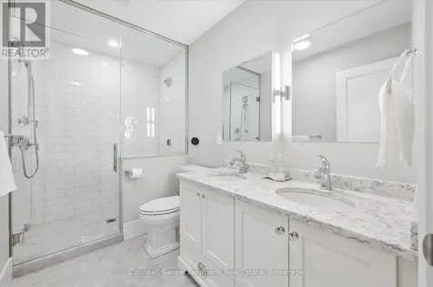 37 Parkholm Avenue Guelph (st. George's) ON N1E 2S4
