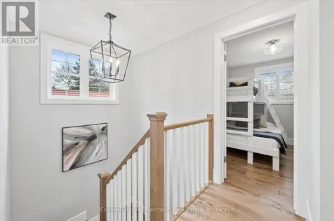 37 Parkholm Avenue Guelph (st. George's) ON N1E 2S4