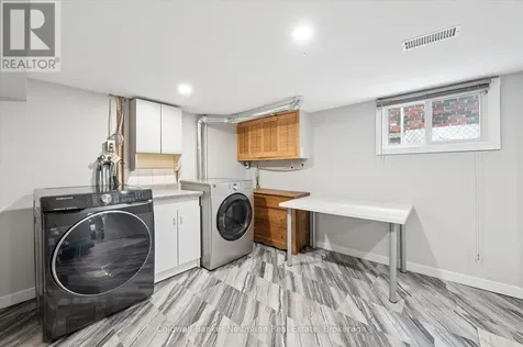37 Parkholm Avenue Guelph (st. George's) ON N1E 2S4
