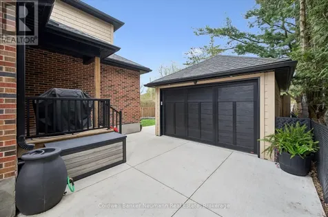 37 Parkholm Avenue Guelph (st. George's) ON N1E 2S4