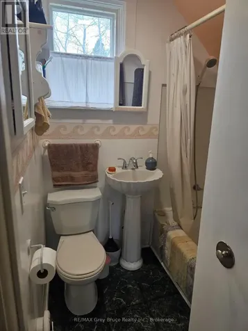 648 9th Street East Owen Sound ON N4K 1P7