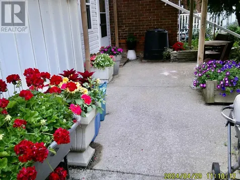 648 9th Street East Owen Sound ON N4K 1P7