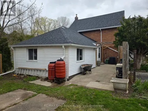 648 9th Street East Owen Sound ON N4K 1P7