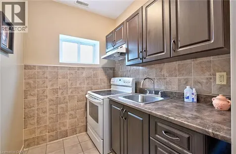 1476 Barton Street East Hamilton ON L8H 2W9