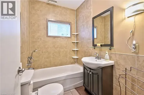 1476 Barton Street East Hamilton ON L8H 2W9