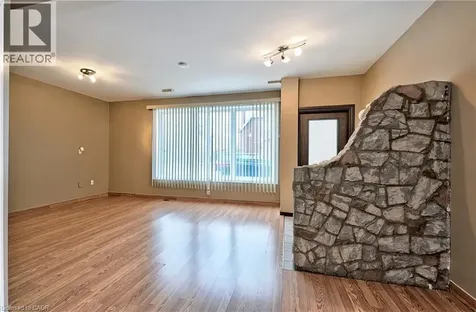 1476 Barton Street East Hamilton ON L8H 2W9