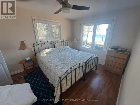 4 Pinewood Drive Tiny ON L0L 2T0