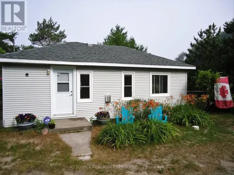 4 Pinewood Drive Tiny ON L0L 2T0