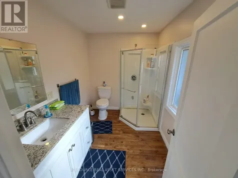4 Pinewood Drive Tiny ON L0L 2T0