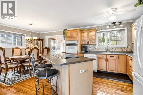9900 Lake Road Lambton Shores ON N0N 1J1