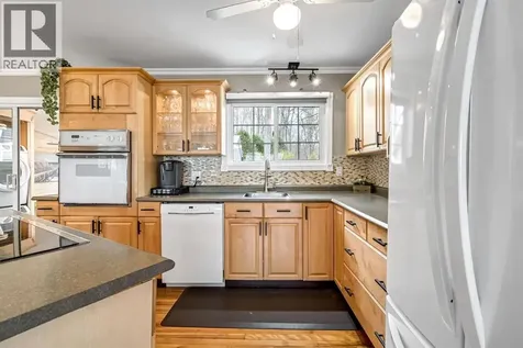 9900 Lake Road Lambton Shores ON N0N 1J1