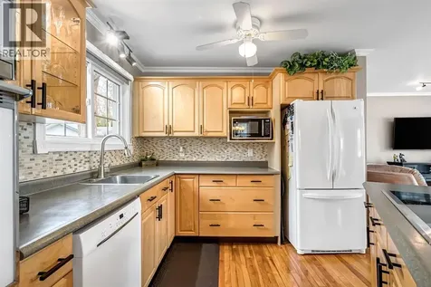 9900 Lake Road Lambton Shores ON N0N 1J1