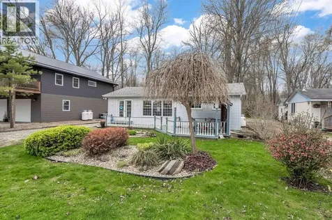 9900 Lake Road Lambton Shores ON N0N 1J1