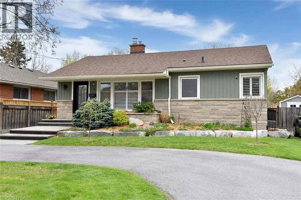 12 Desjardins Avenue Dundas ON L9H 4P9