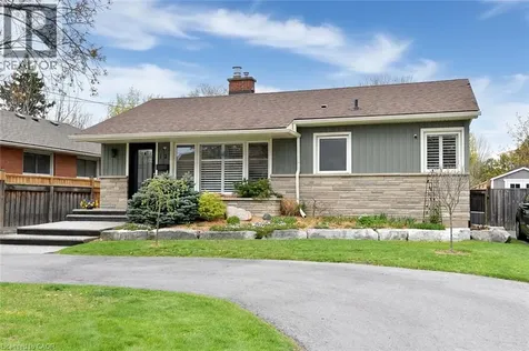 12 Desjardins Avenue Dundas ON L9H 4P9