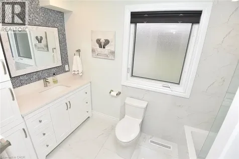 12 Desjardins Avenue Dundas ON L9H 4P9