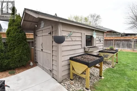 12 Desjardins Avenue Dundas ON L9H 4P9