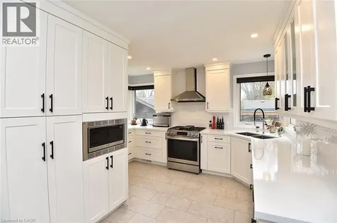 12 Desjardins Avenue Dundas ON L9H 4P9