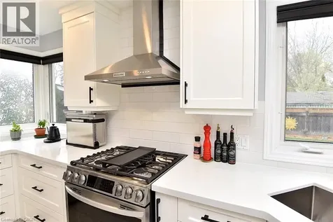 12 Desjardins Avenue Dundas ON L9H 4P9