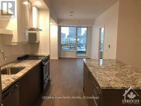 320 Miwate Private Ottawa ON K1R 6K8