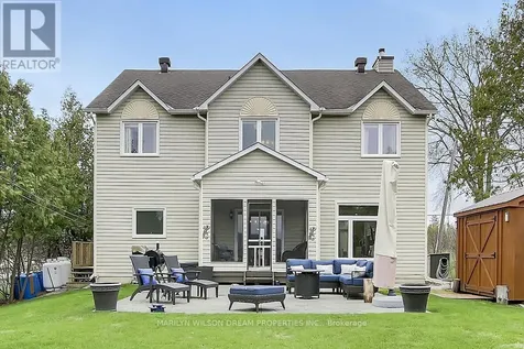 3276 Barlow Crescent Ottawa ON K0A 1T0
