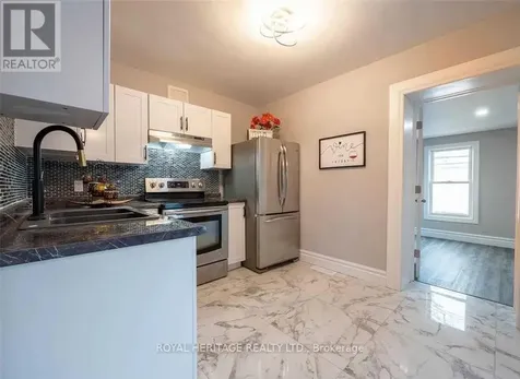 1165 Elm Avenue Windsor ON N9A 5J1