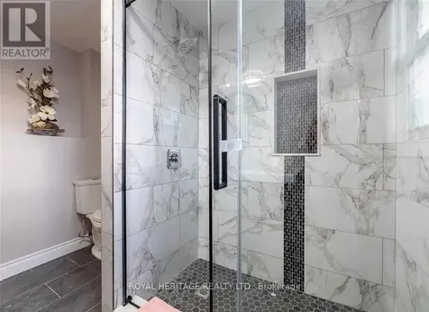 1165 Elm Avenue Windsor ON N9A 5J1