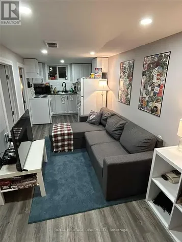 1165 Elm Avenue Windsor ON N9A 5J1