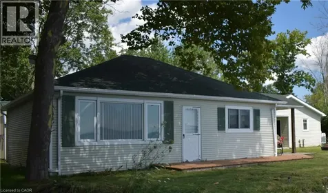 3 Horseshoe Bay Road Dunnville ON N1A 2W8