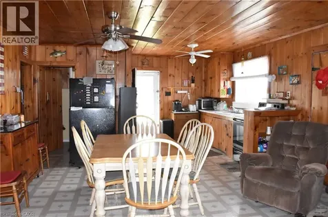 3 Horseshoe Bay Road Dunnville ON N1A 2W8