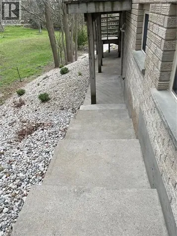 2111 Countrystone Place Kitchener ON N2N 3L7