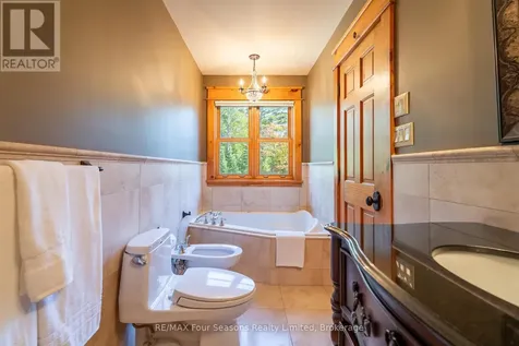 805 Eastdale Drive Wasaga Beach ON L9Z 2R5