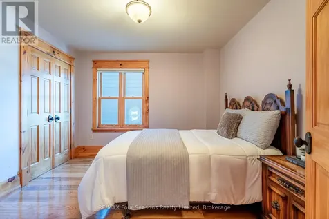 805 Eastdale Drive Wasaga Beach ON L9Z 2R5