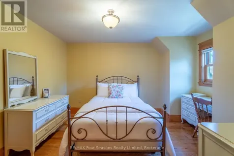805 Eastdale Drive Wasaga Beach ON L9Z 2R5
