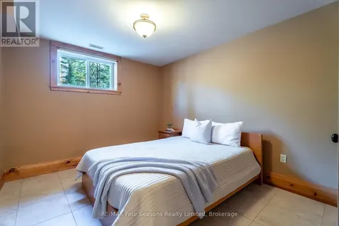 805 Eastdale Drive Wasaga Beach ON L9Z 2R5